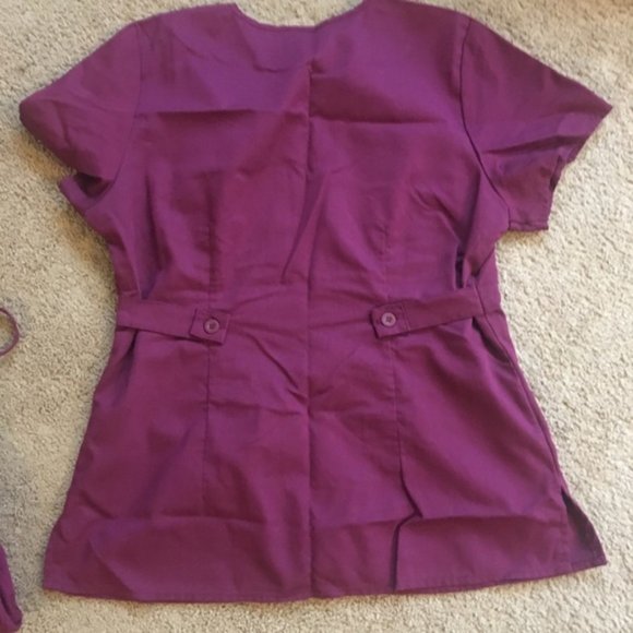 Wine Grey's Anatomy Scrub Set (Top and Bottoms) - Picture 3 of 4